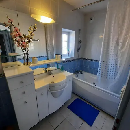 Les Romarins, Impeccable Et Son Parking Prive Apartment *