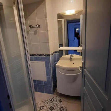 Les Romarins, Impeccable Et Son Parking Prive Apartment *